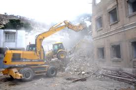 تخریب ساختمان در آجودانیه و انتقال نخاله ساختمانی